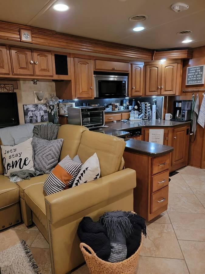 Used 2012 Winnebago Journey 40U Class A Motorhome