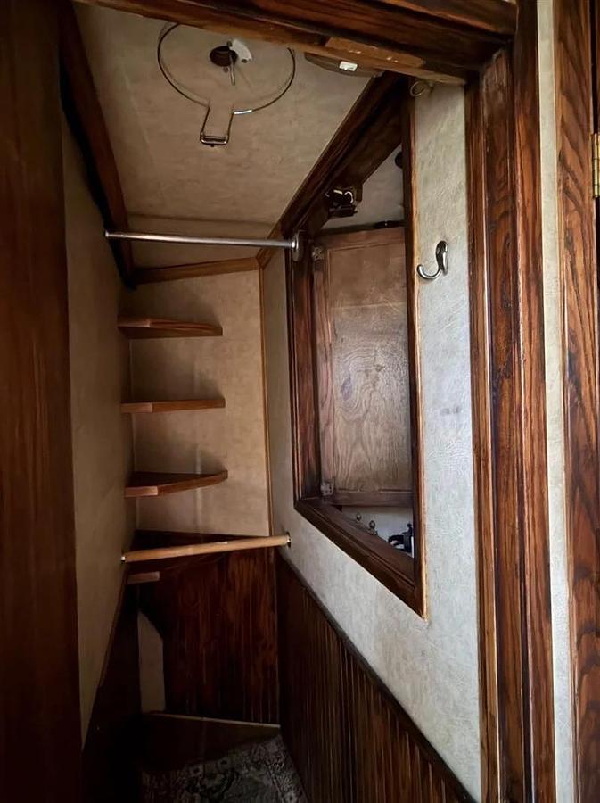 Used 1999 Elite 3 Horse LQ Trailer