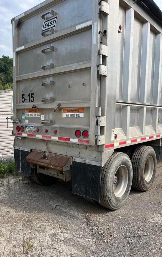 Used 2015 East 48 ft Trailer