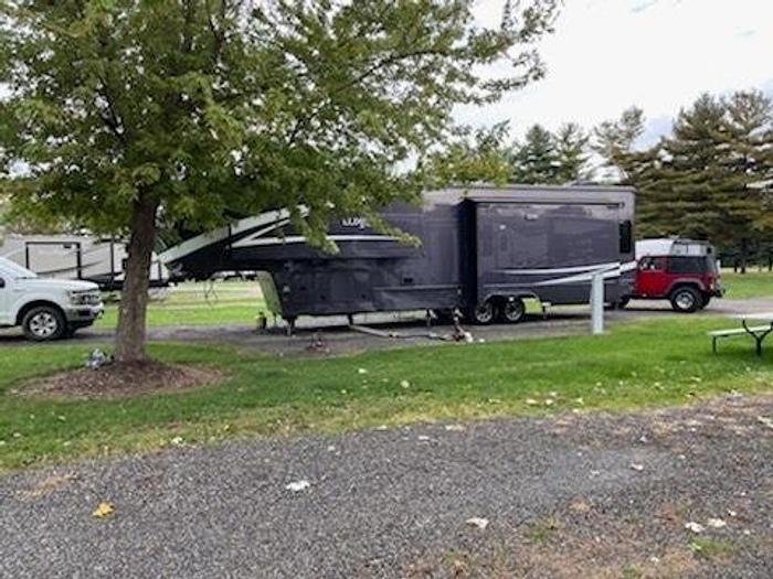 Used 2021 Luxe Gold 380GFB 5th Wheel