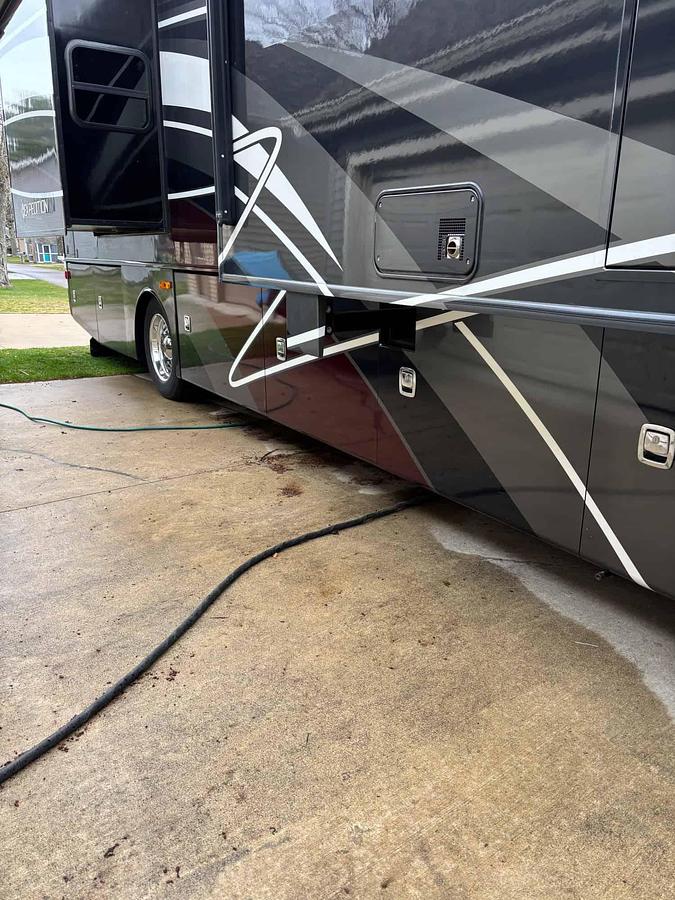 Used 2015 Fleetwood Expedition 38K