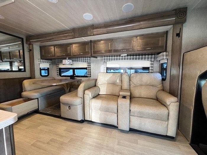 Used 2022 Nexus Super C Wraith 32W