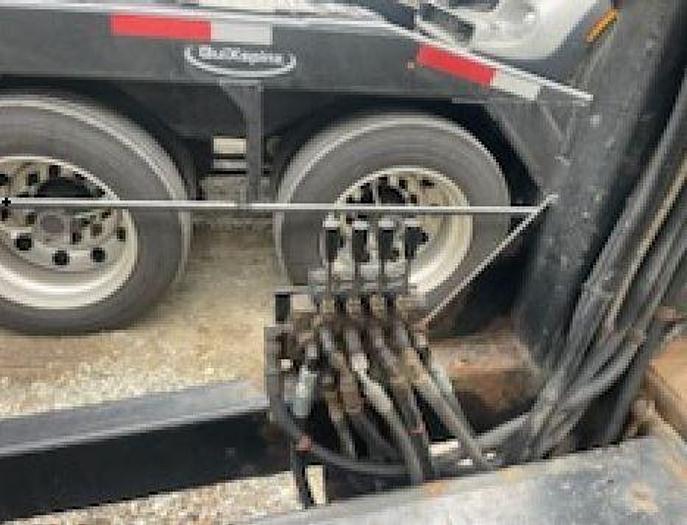 Used 2004 Sun Valley 8 Car Hauler Trailer