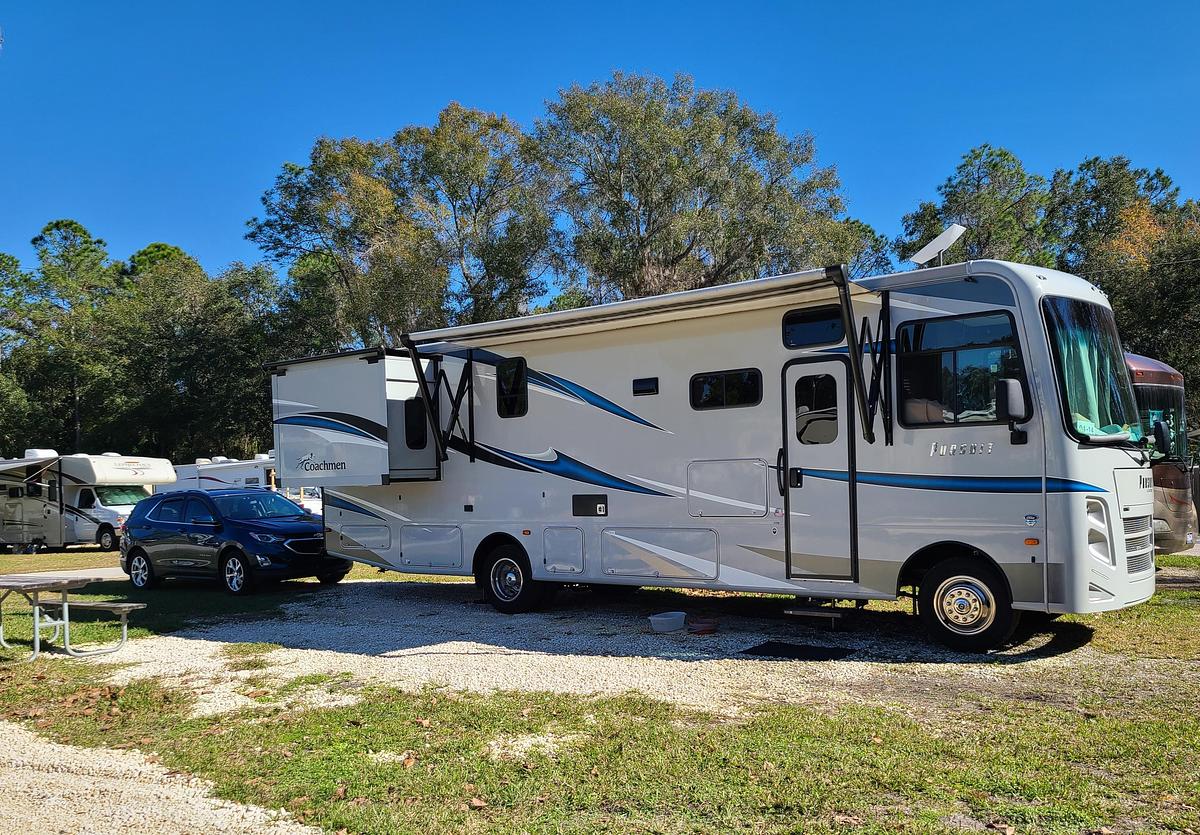 Used 2022 Coachmen Pursuit 31TS Class A Motorhome