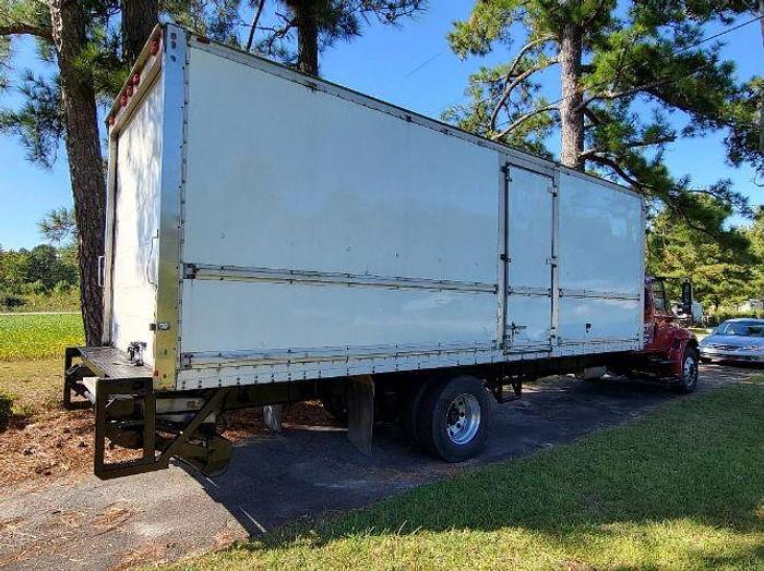 Used 2006 INTERNATIONAL 4300 Box Truck