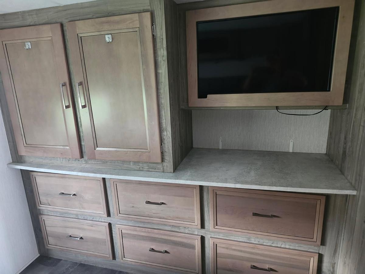 Used 2021 Coachmen Mirada 32SS