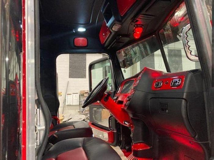 Used 2022 Peterbilt 389 Toterhome