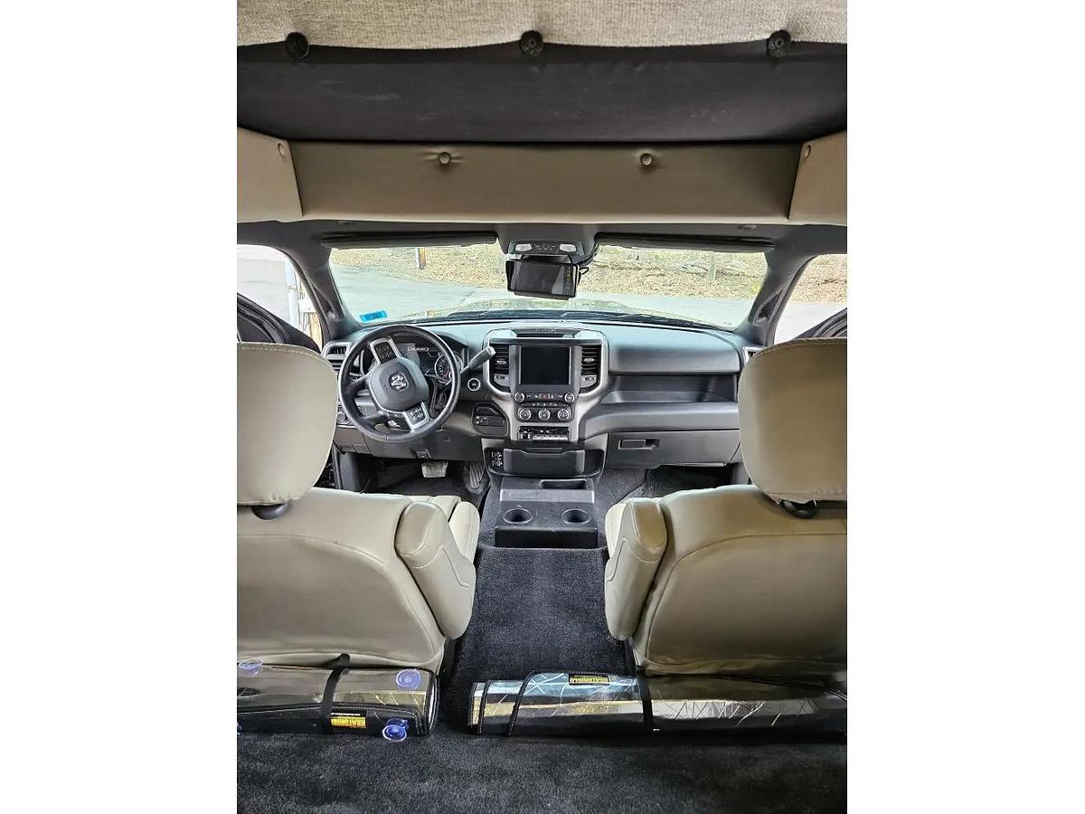 Used 2022 Dynamax Isata 5 30FW