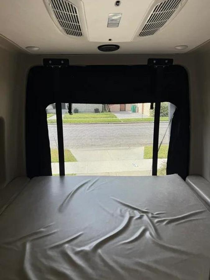 Used 2022 Entegra Launch 19y