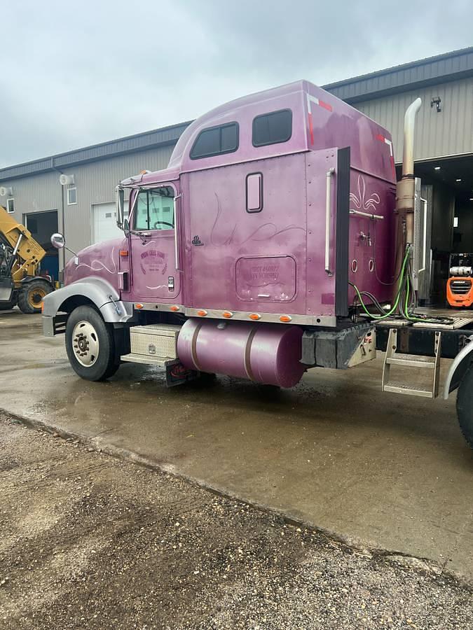 Used 1997 INTERNATIONAL 9400 Sleeper Semi Truck