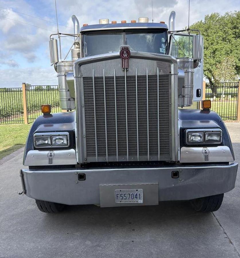 Used 2007 Kenworth W900