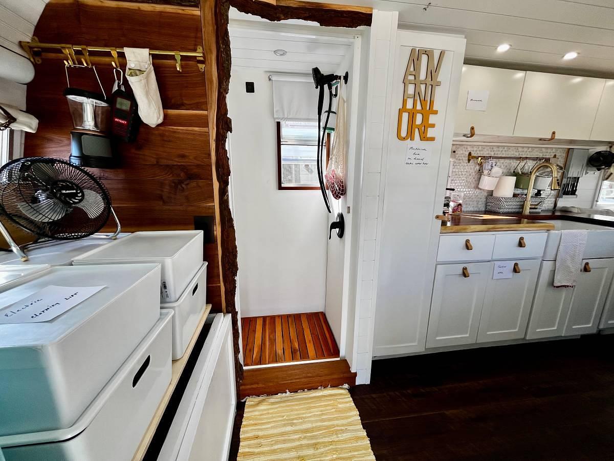 Used 1968 Holiday Vacationer