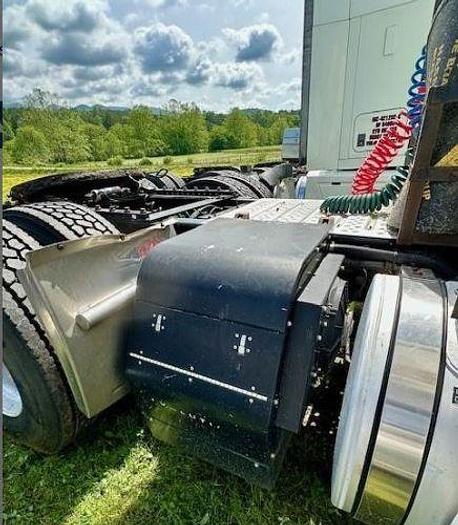 Used 2016 Mack Pinnacle CXU613