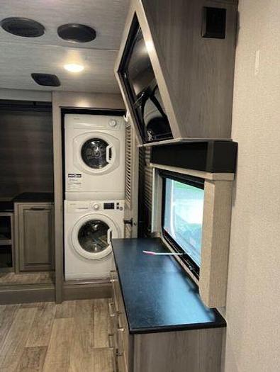 Used 2021 Keystone Montana Legacy 3791RD