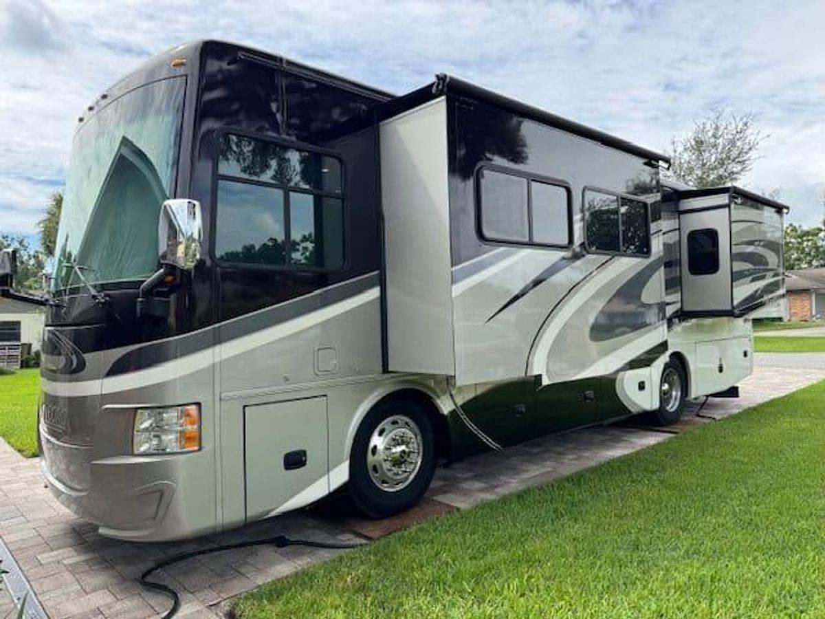 Used 2017 Tiffin Motorhomes Allegro Red 33AA Class A Motorhome