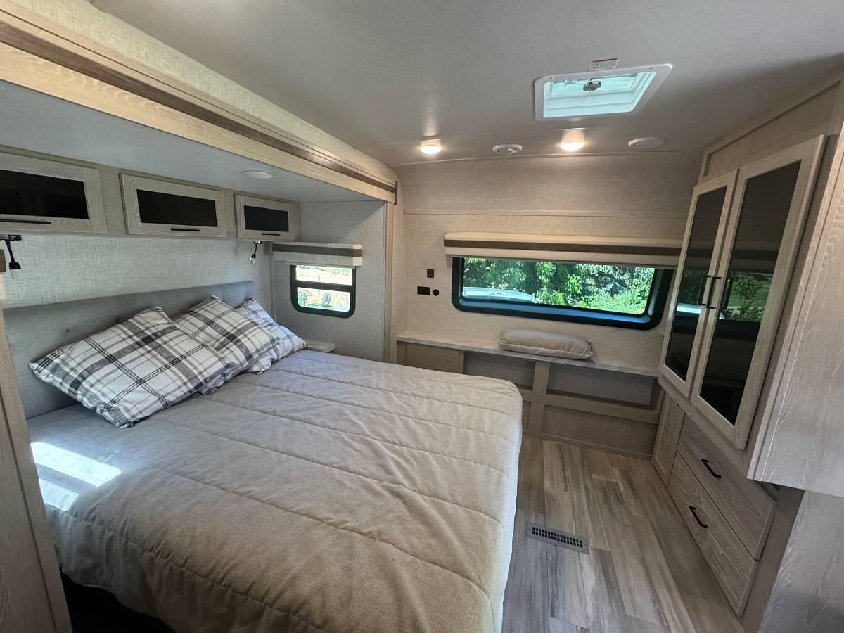 Used 2023 Rockwood Ultra Lite Travel Trailer