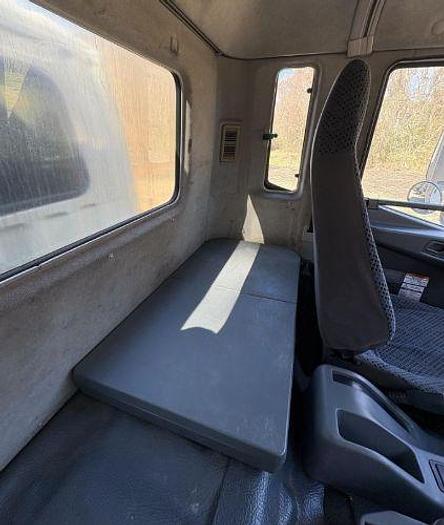 Used 2010 Mitsubishi Fuso FK260