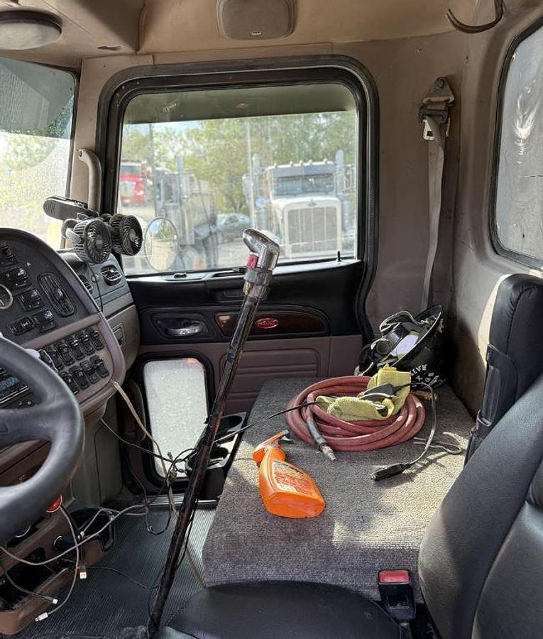 Used 2012 Peterbilt 389