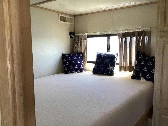 Used 2004 Country Home Houseboat