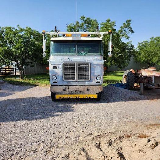 Used 1977 WHITE Road Commander 2 Toter