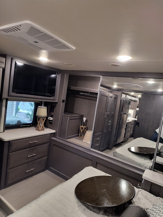 Used 2020 Thor Palazzo 37.4