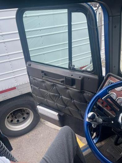 Used 2007 Freightliner FLD132 Classic XL