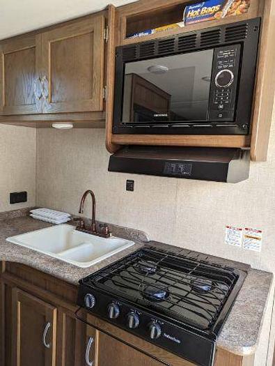 Used 2017 Gulf Stream Innsbruck