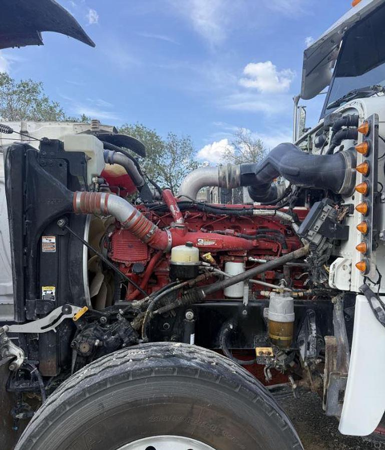 Used 2012 Peterbilt 389