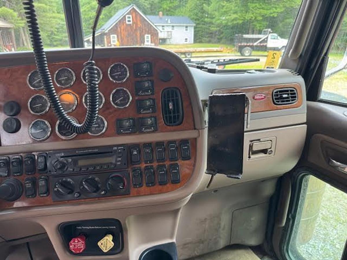 Used 2009 Peterbilt 389