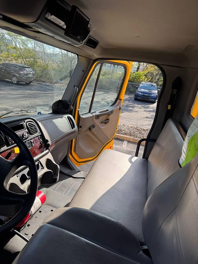 Used 2019 Freightliner M2 Business Class