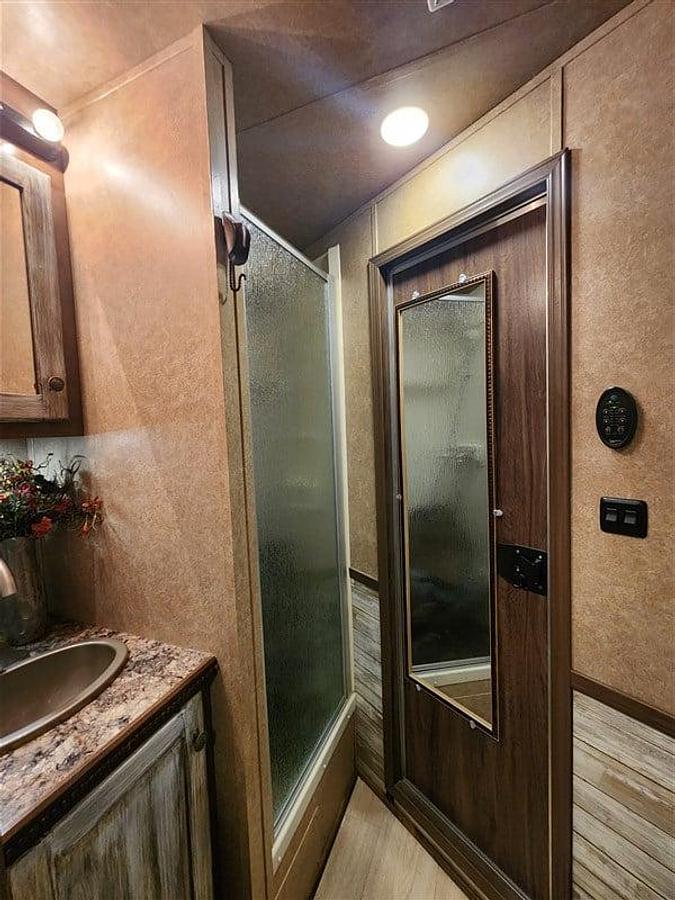Used 2019 Lakota 7209 2 Horse Trailer with Living Quarters