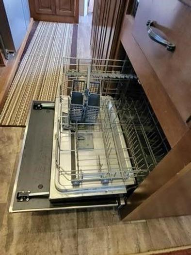 Used 2015 Heartland Bighorn 3875FB