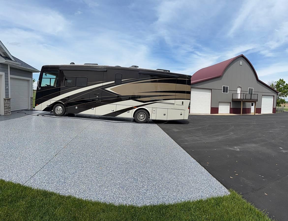 Used 2021 Tiffin Motorhomes Allegro Breeze 33BR Class A Motorhome