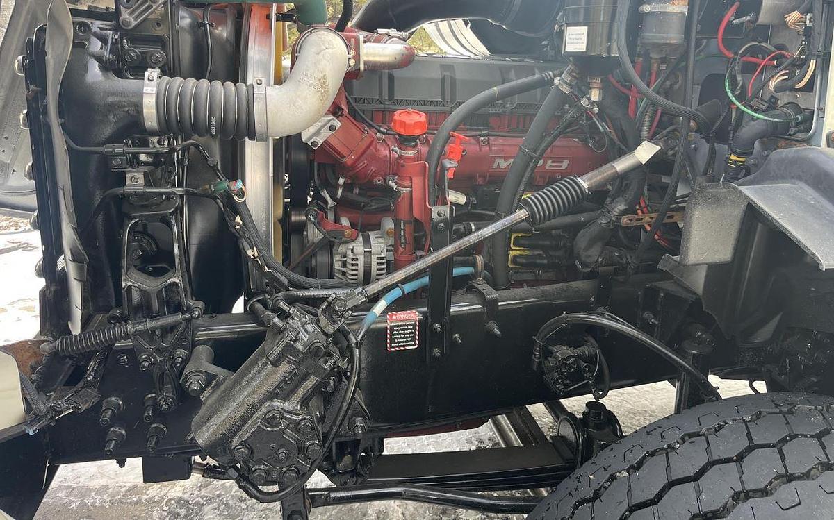 Used 2015 Mack GU813