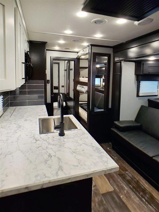 Used 2020 4 Star 3 Horse w/ Living Quarters