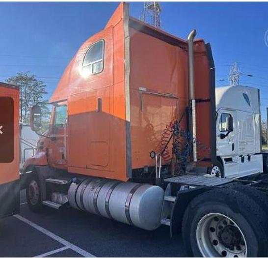 Used 2016 Mack PINNACLE CXU613