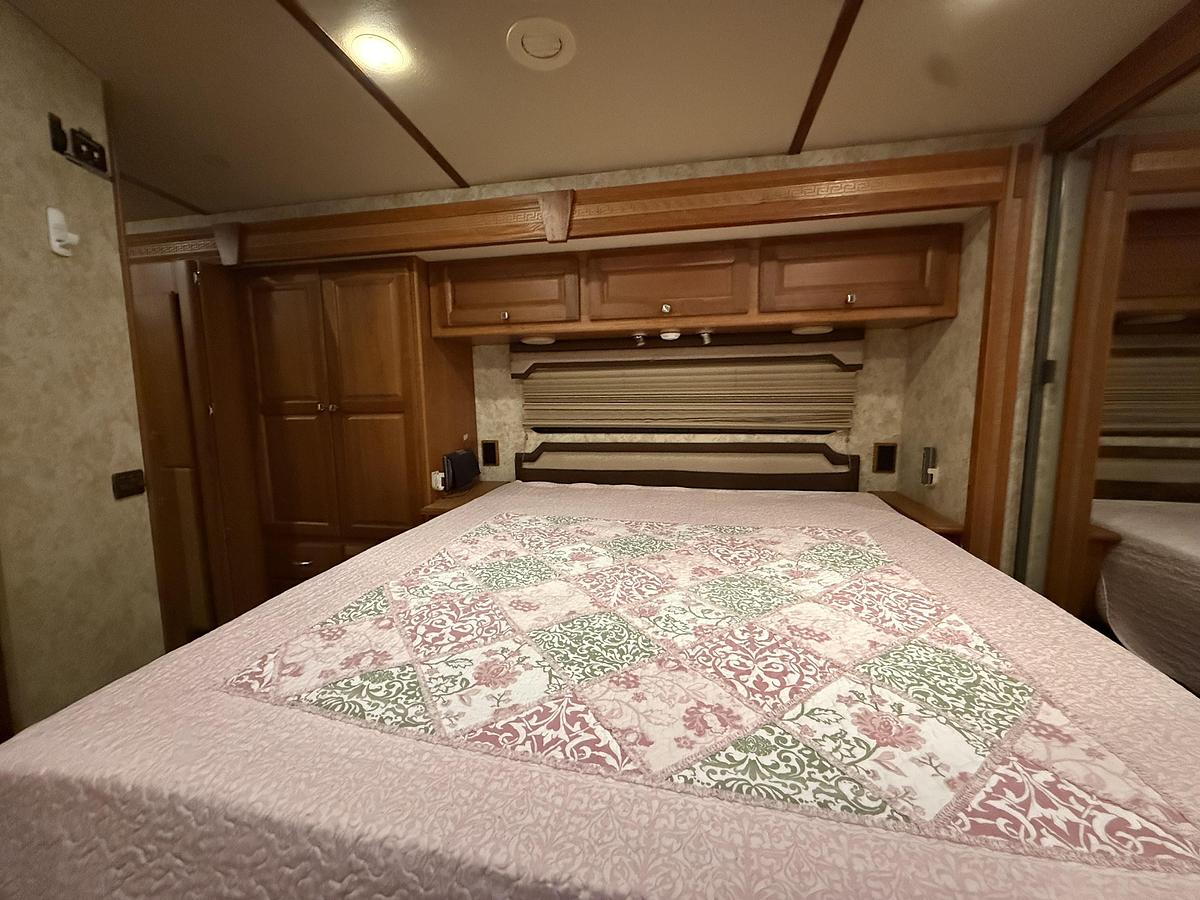 Used 2009 Winnebago Journey 39Z