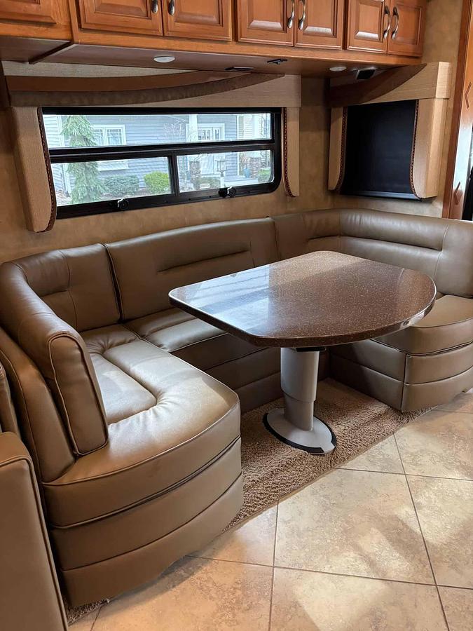 Used 2015 Fleetwood Expedition 38K