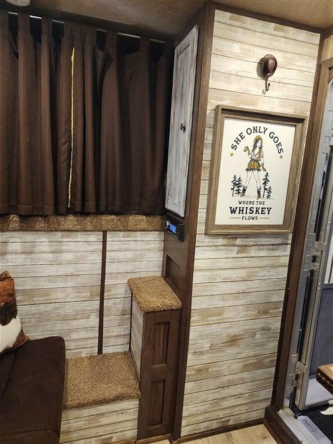 Used 2019 Lakota 7209 2 Horse Trailer with Living Quarters