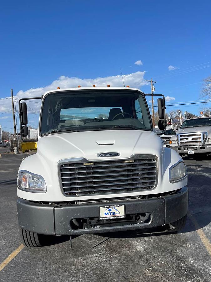 Used 2015 Freightliner M2