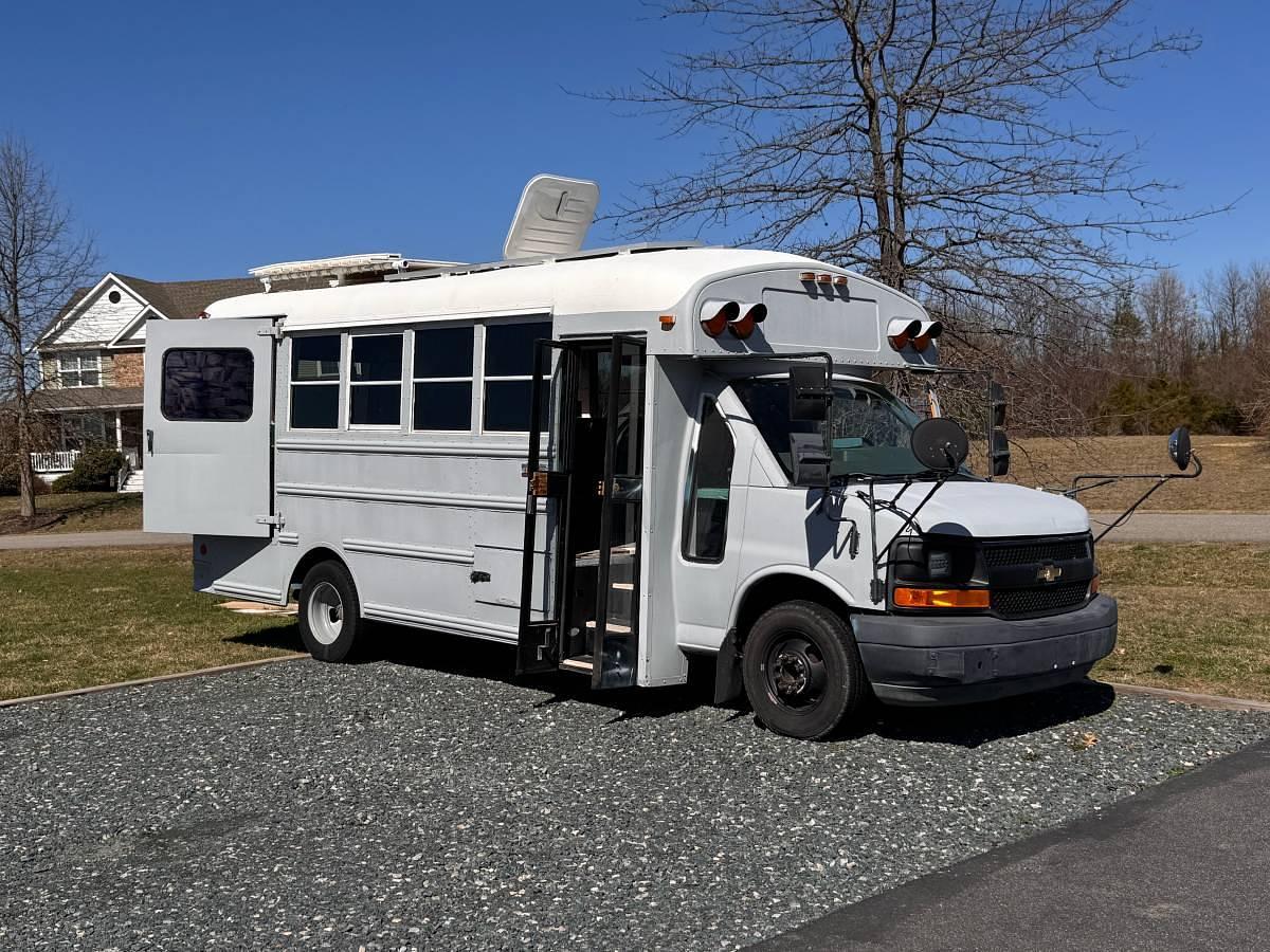 Used 2007 Chevrolet Express 4500 Cutaway