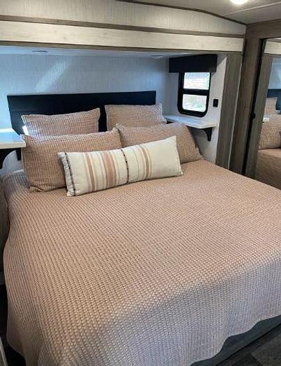 Used 2021 Heartland Elkridge 38RSRT