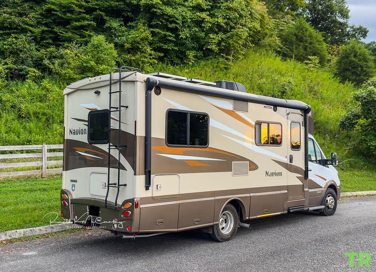 Used 2018 Winnebago Navion 24V Mercedes Diesel Class C Motorhome – 45,353 Miles – 510W Solar – Lithium Batteries – Upgraded Electronics