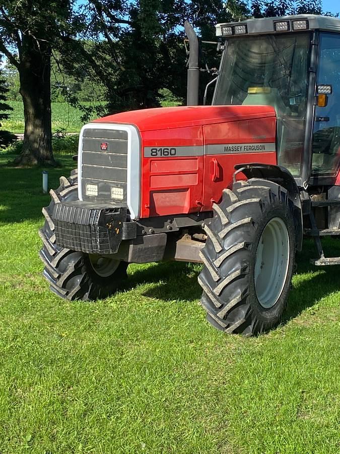 Used 1996 Massey Ferguson  8160