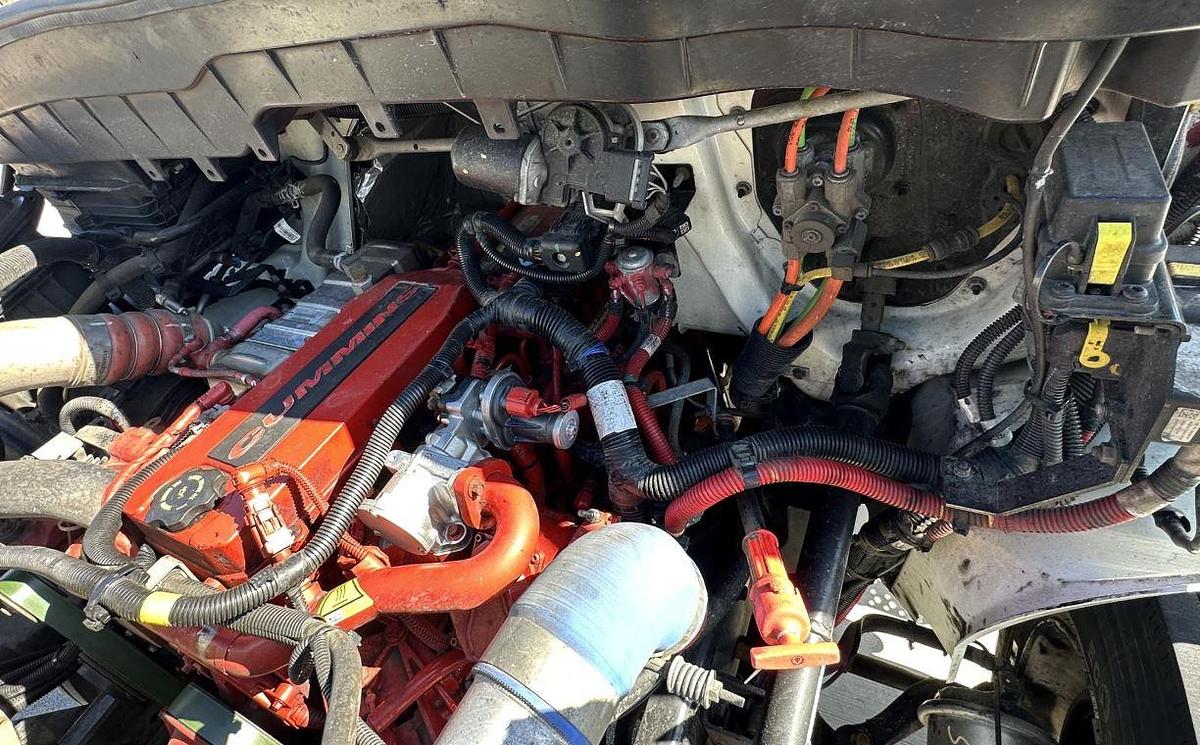 Used 2020 International MV Box Truck