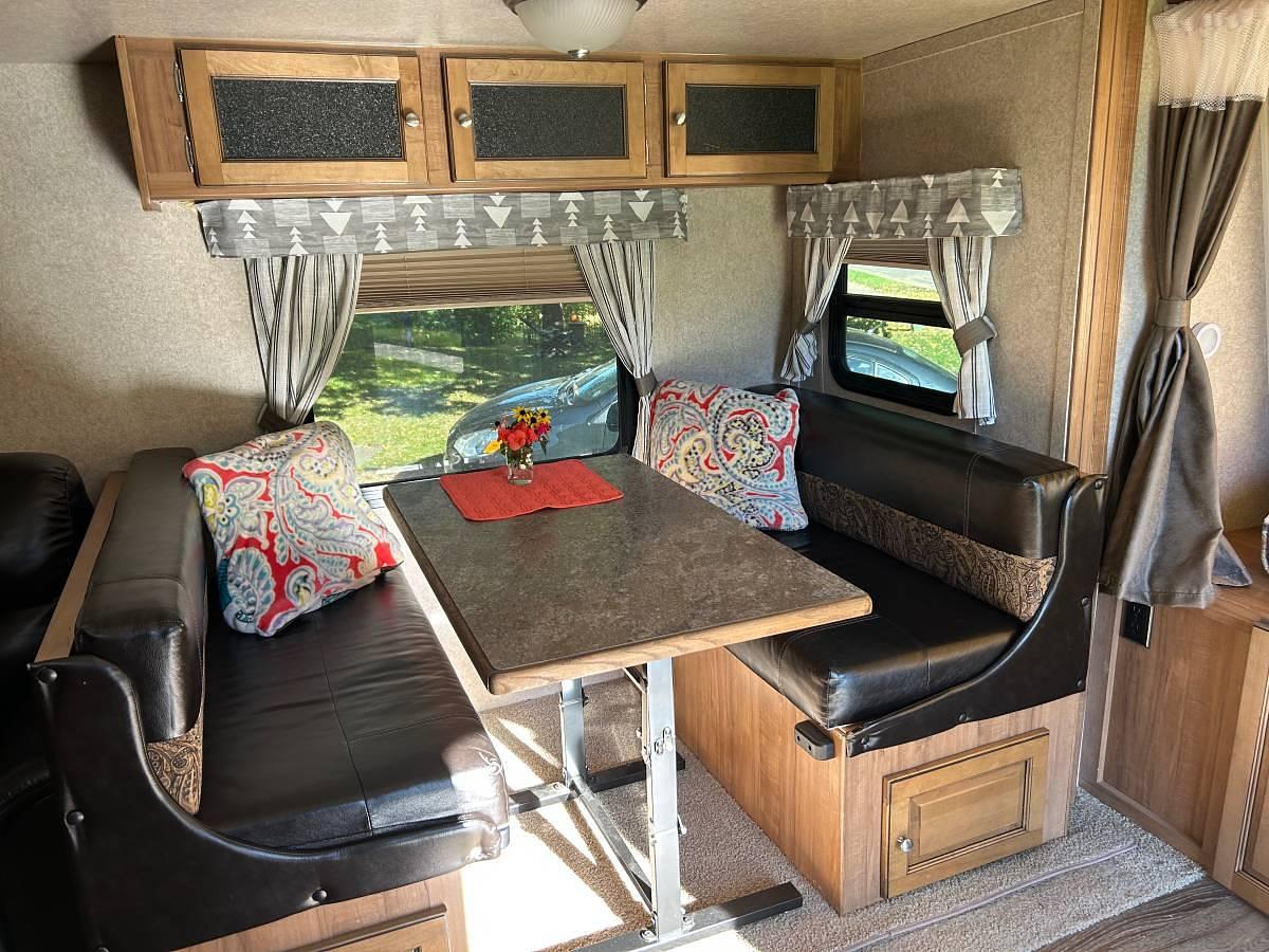 Used 2016 Forest River Rockwood Woo 23IKSS Travel Trailer