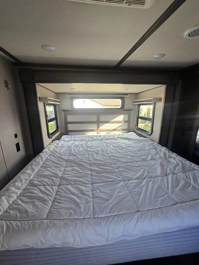 Used 2022 Grand Design Solitude 378 Mbs