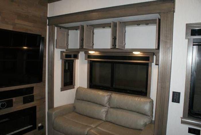 Used 2021 Forest River Riverstone Legacy 42FSKG