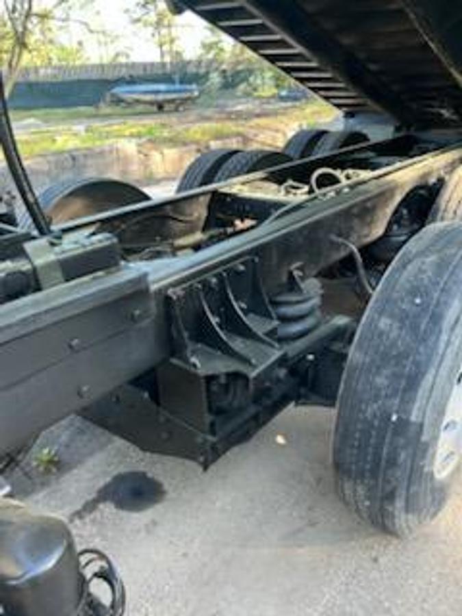 Used 2005 Kenworth T800 Dump Truck