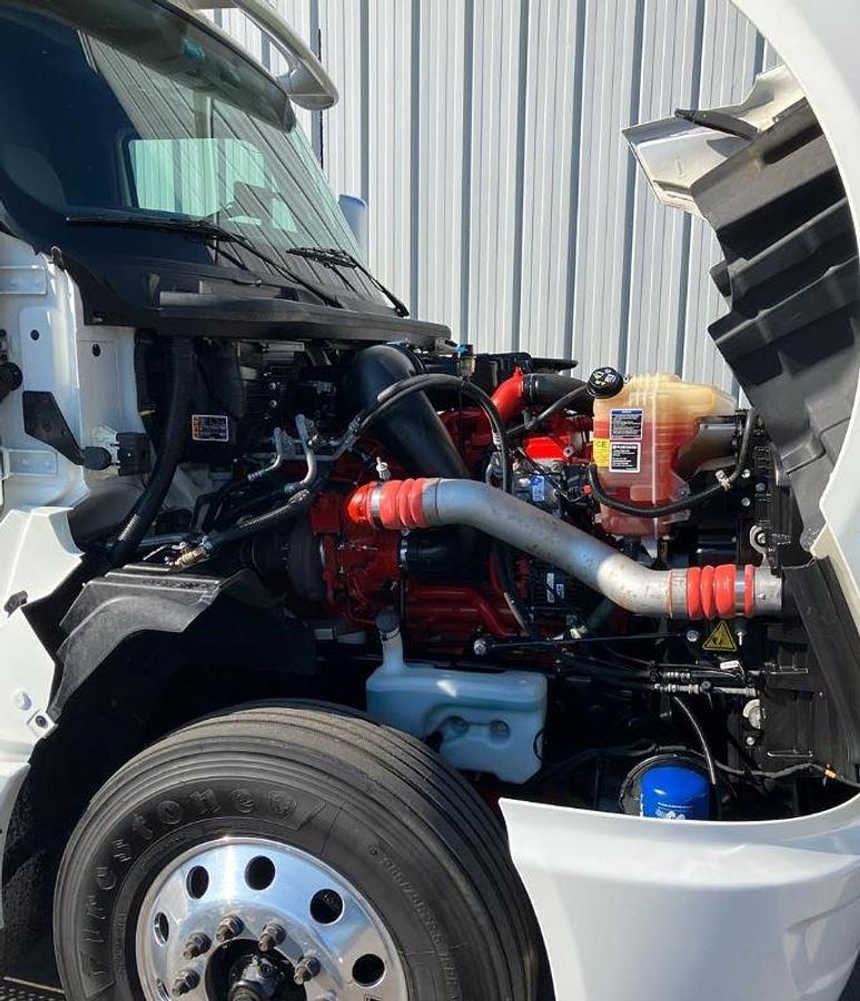 Used 2025 INTERNATIONAL LT Conventional Sleeper Semi